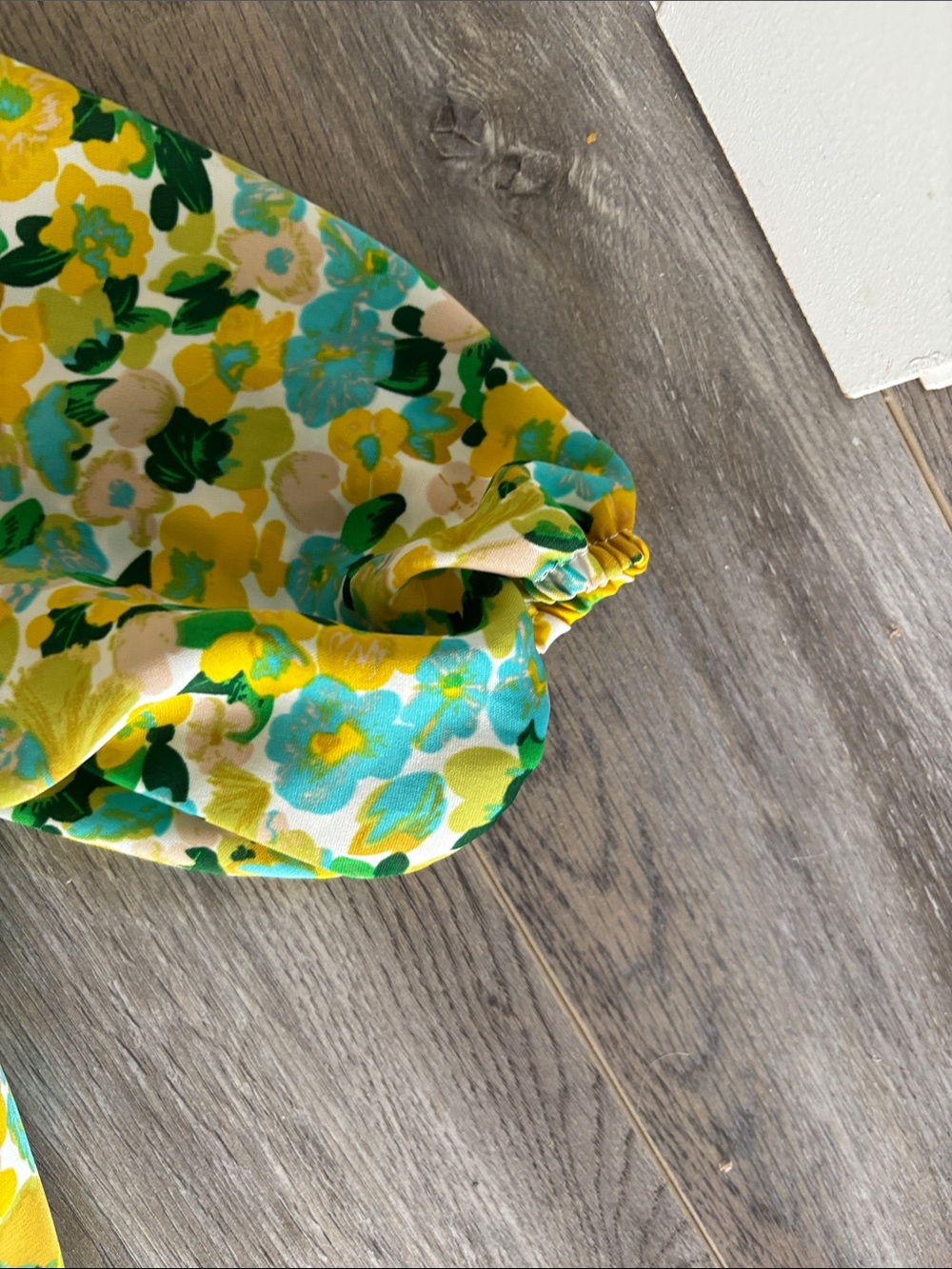 SHEIN Yellow Green Floral Button-Down Shirt - Picture 5 of 8
